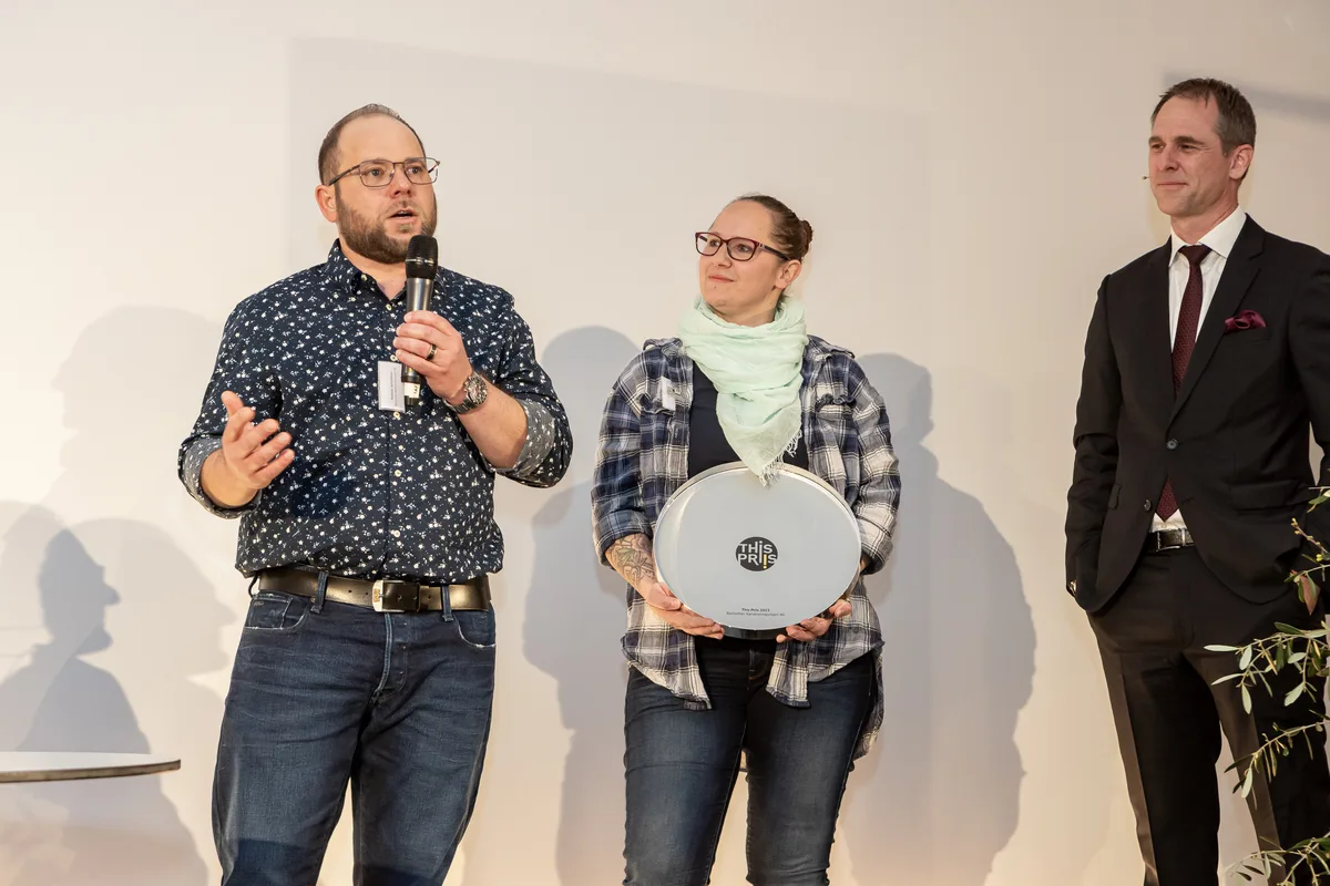 Die Bachofner Kanalreinigungen AG in Fehraltorf wurde am 17.  April 2023 mit dem This-Priis ausgezeichnet.
